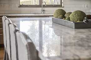 18 Alpine Bend 6 Bedroom Home by Moonlight Basin Lodging