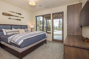 18 Alpine Bend 6 Bedroom Home by Moonlight Basin Lodging