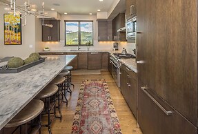 18 Alpine Bend 6 Bedroom Home by Moonlight Basin Lodging