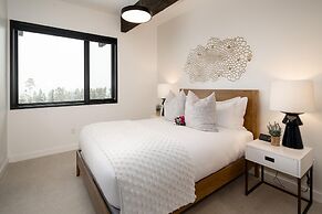 8a Treeline 5 Bedroom Home by Moonlight Basin Lodging