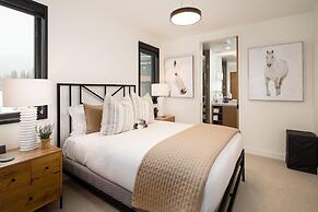 8a Treeline 5 Bedroom Home by Moonlight Basin Lodging