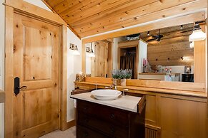 Penthouse 4 3 Bedroom Lodge by Moonlight Basin Lodging
