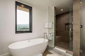 12a Treeline 5 Bedroom Townhouse by Moonlight Basin Lodging