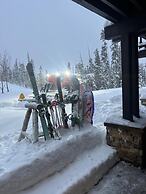 #9 Wildwood 4 Bedroom Townhouse by Moonlight Basin Lodging