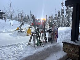 #9 Wildwood 4 Bedroom Townhouse by Moonlight Basin Lodging