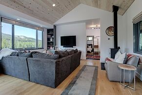 17 Lake Cabin 3 Bedroom Home by Moonlight Basin Lodging