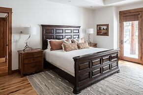 Luxury Suite 6a 3 Bedroom Condo by Moonlight Basin Lodging