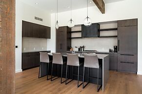 212 Lakelodge 3 Bedroom Condo by Moonlight Basin Lodging