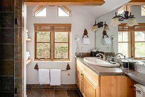 7 Gambler 4 Bedroom Home by Moonlight Basin Lodging