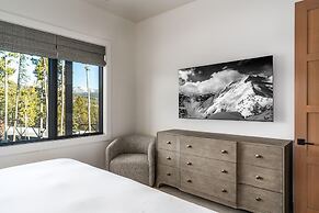 9 Deep Forest Drive 6 Bedroom Home by Moonlight Basin Lodging
