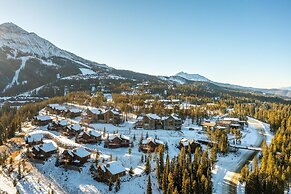 9 Deep Forest Drive 6 Bedroom Home by Moonlight Basin Lodging