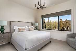 9 Deep Forest Drive 6 Bedroom Home by Moonlight Basin Lodging