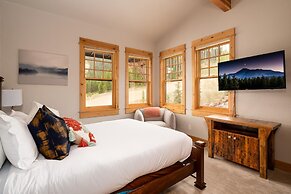 Penthouse 1 3 Bedroom Lodge by Moonlight Basin Lodging