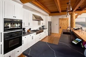 Penthouse 1 3 Bedroom Lodge by Moonlight Basin Lodging