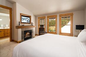 Penthouse 1 3 Bedroom Lodge by Moonlight Basin Lodging