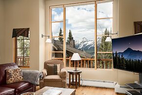 6 Mountain Home Road 4 Bedroom Home by Moonlight Basin Lodging