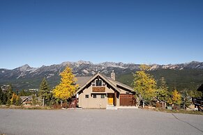 3 Bandit Way 4 Bedroom Home by Moonlight Basin Lodging