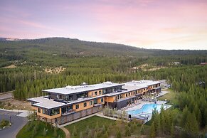 215 Lakelodge 2 Bedroom Condo by Moonlight Basin Lodging