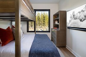 215 Lakelodge 2 Bedroom Condo by Moonlight Basin Lodging