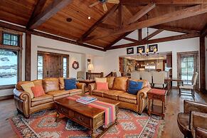 20 Peaks View 4 Bedroom Home by Moonlight Basin Lodging