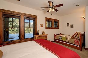 20 Peaks View 4 Bedroom Home by Moonlight Basin Lodging