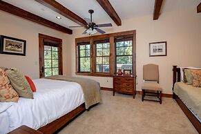 20 Peaks View 4 Bedroom Home by Moonlight Basin Lodging