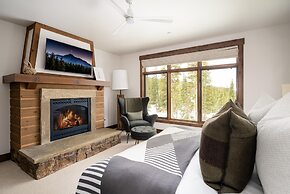 4 Diversion Lane 6 Bedroom Home by Moonlight Basin Lodging