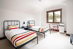 4 Diversion Lane 6 Bedroom Home by Moonlight Basin Lodging