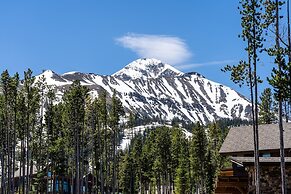 8 Alpine Bend 3 Bedroom Home by Moonlight Basin Lodging