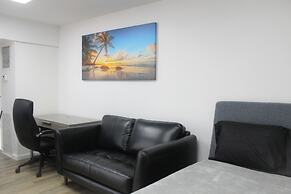 Renovated Modern & Minimalist Century City Studio Condo by RedAwning