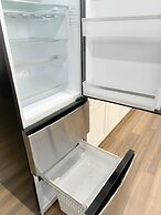 Renovated Modern & Minimalist Century City Studio Condo by RedAwning