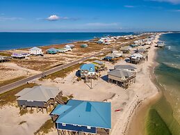 Shore Beats Work - 104 Surf Ct 4 Bedroom Home by RedAwning