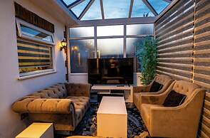 Immaculate 3 Bed Luxury House in Dagenham London