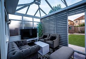 Immaculate 3 Bed Luxury House in Dagenham London