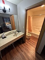 Valley Inn and Suites