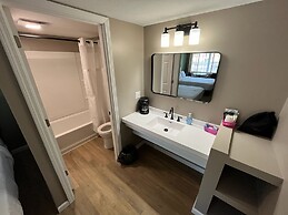 Valley Inn and Suites