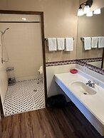 Valley Inn and Suites