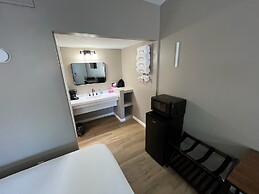 Valley Inn and Suites