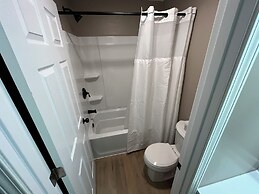 Valley Inn and Suites