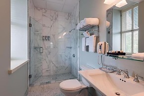 Nicollet Island Inn