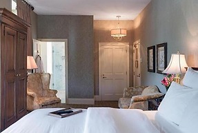 Nicollet Island Inn