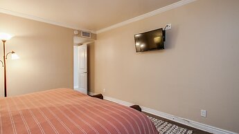 2 Bdrm Condo in the Heart of Old Town Scottsdale!