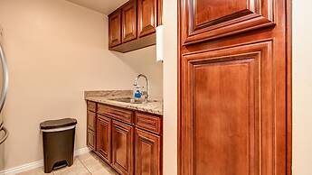 2 Bdrm Condo in the Heart of Old Town Scottsdale!