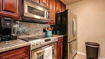 2 Bdrm Condo in the Heart of Old Town Scottsdale!