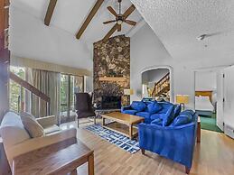 Cm425 Copper Mtn Inn 5 Bedroom Condo by RedAwning