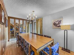 Cm425 Copper Mtn Inn 5 Bedroom Condo by RedAwning