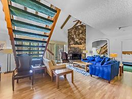 Cm425 Copper Mtn Inn 5 Bedroom Condo by RedAwning