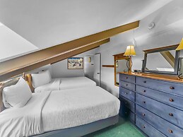 Cm425 Copper Mtn Inn 5 Bedroom Condo by RedAwning