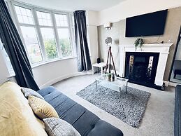 Inviting 3-bed House in Nottingham Central