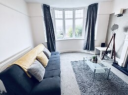 Inviting 3-bed House in Nottingham Central